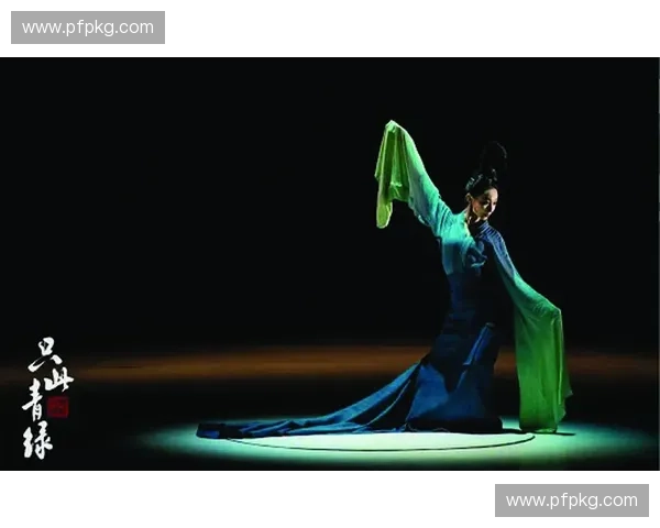 聚焦疯味英雄配音揭秘幕后创作灵感与声音魅力独特呈现精彩故事篇 聚焦疯味英雄配音揭秘幕后创作灵感与声音魅力独特呈现精彩故事篇